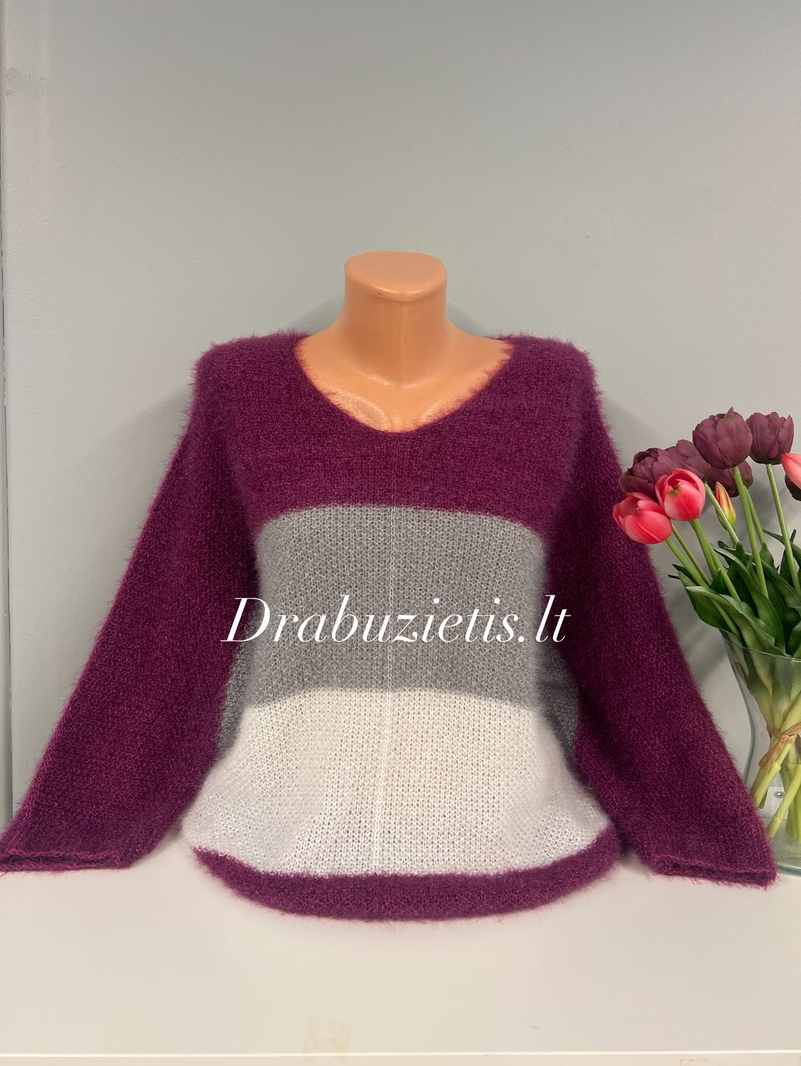 Trispalvis megztinis krūtinei iki 118cm