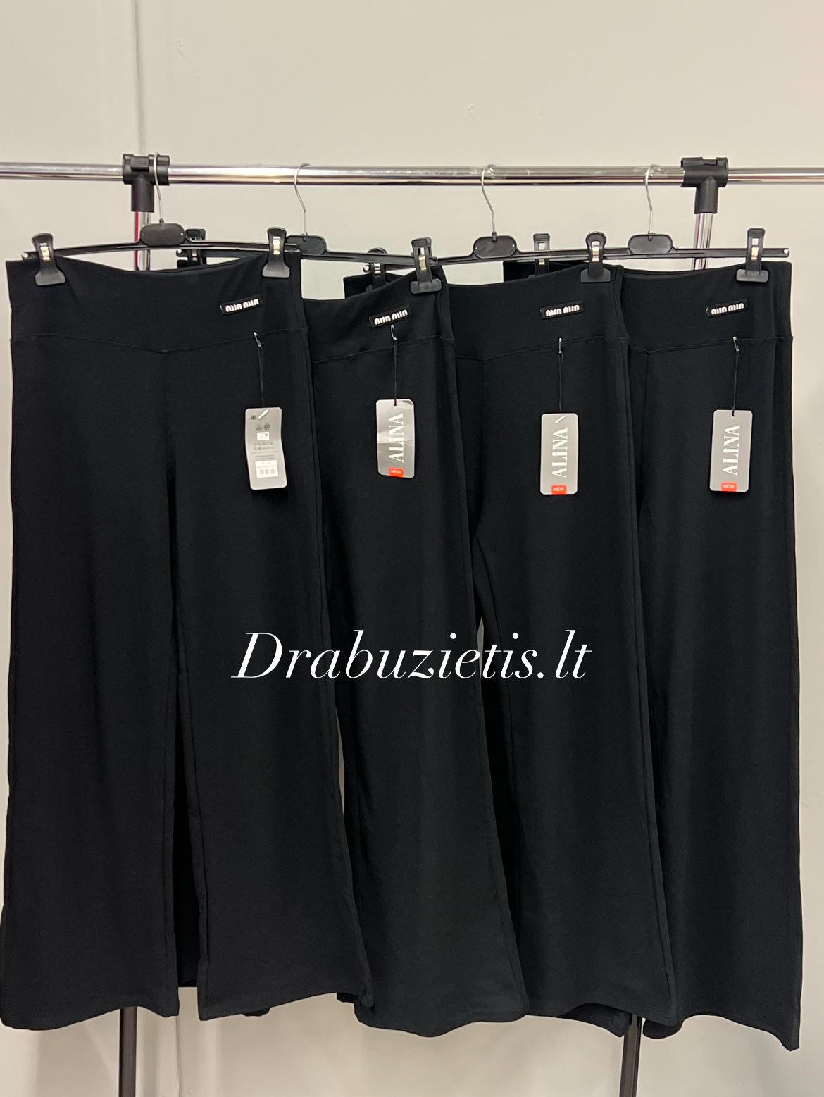 Juodos platėjančios ,,Alina'' kelnės 3/4, 4/5, 5/6XL