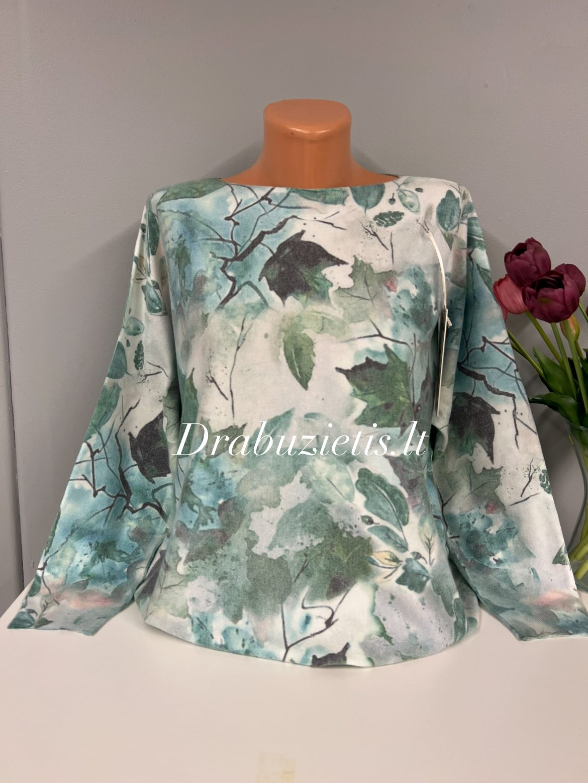 Žalsvas megztinis XL/2XL krūtinei iki 136cm