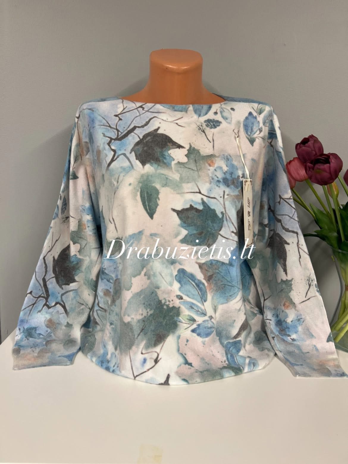 Melsvas megztinis M/L krūtinei iki 134cm