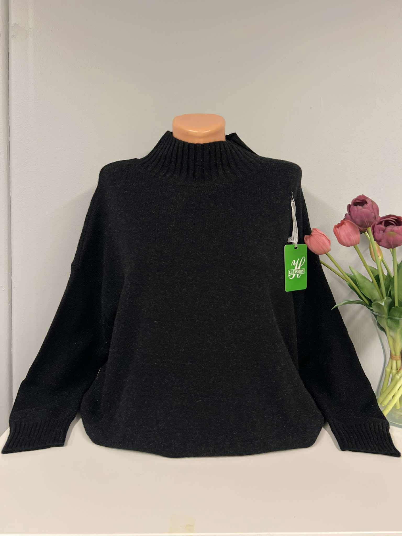 Juodas megztinis S/M krūtinei iki 134cm