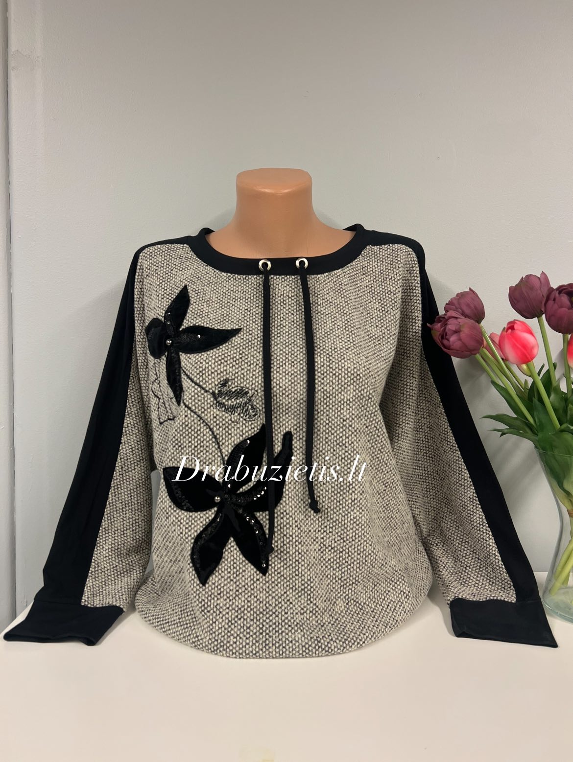 Megztinis gėlių raštu 42,44 dydžiai