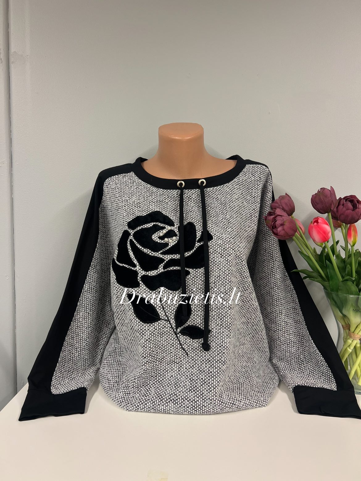 Megztinis rožės raštu 44,48 dydžiai