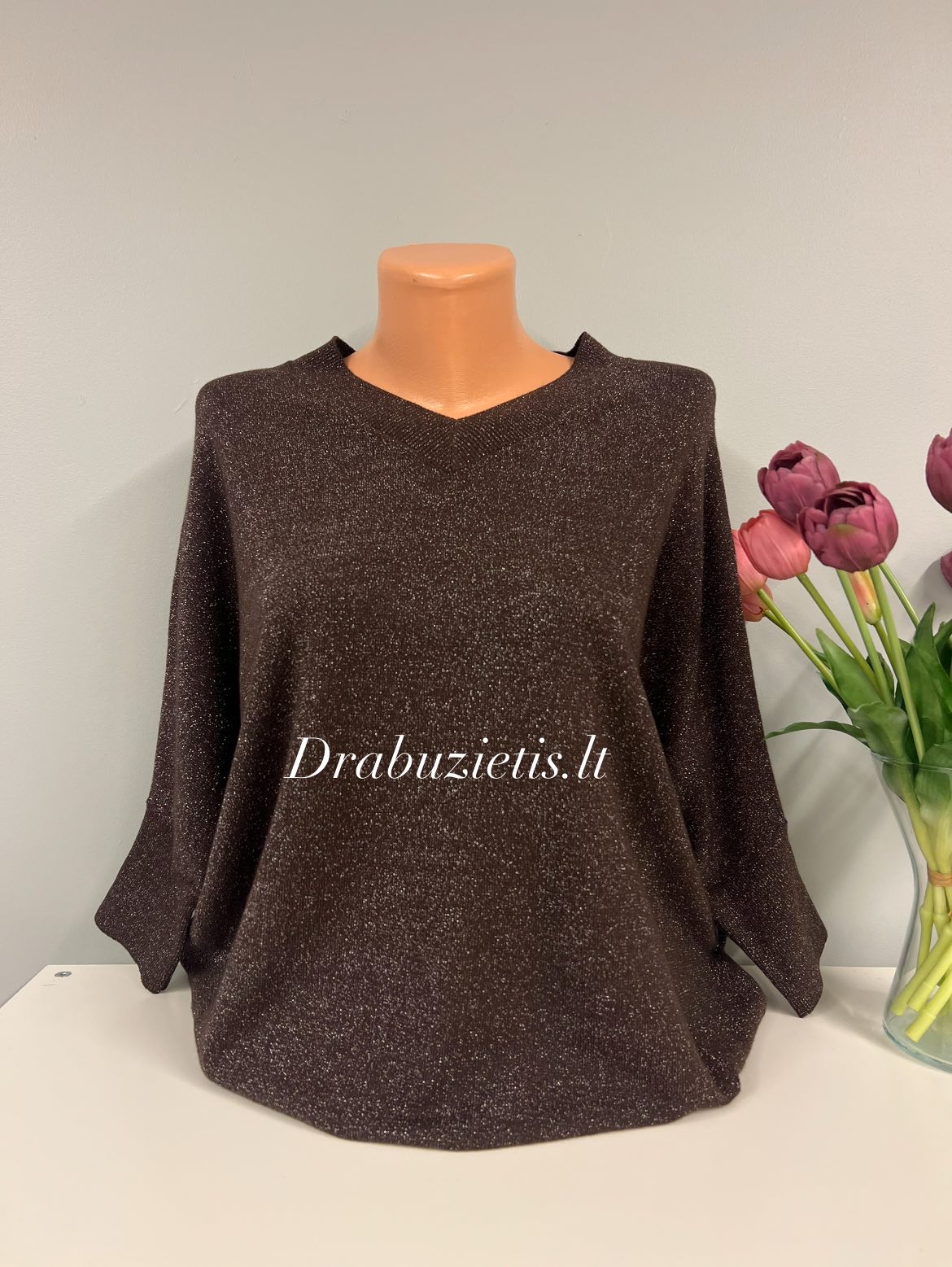 Šokoladinės spalvos blizgus megztinis krūtinei iki 130cm