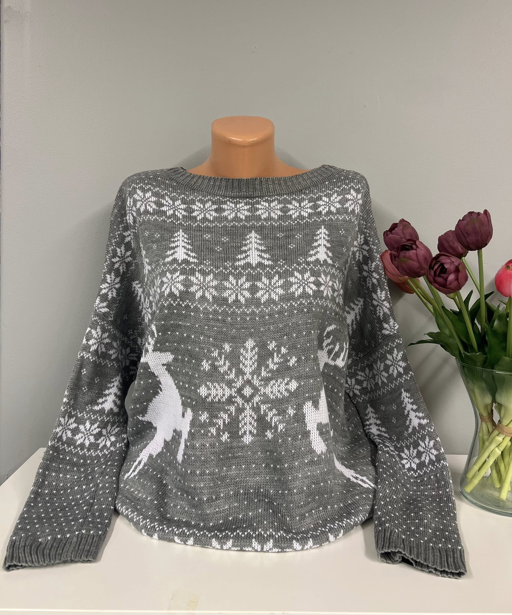 Pilkas Kalėdinis megztinis krūtinei iki 135cm