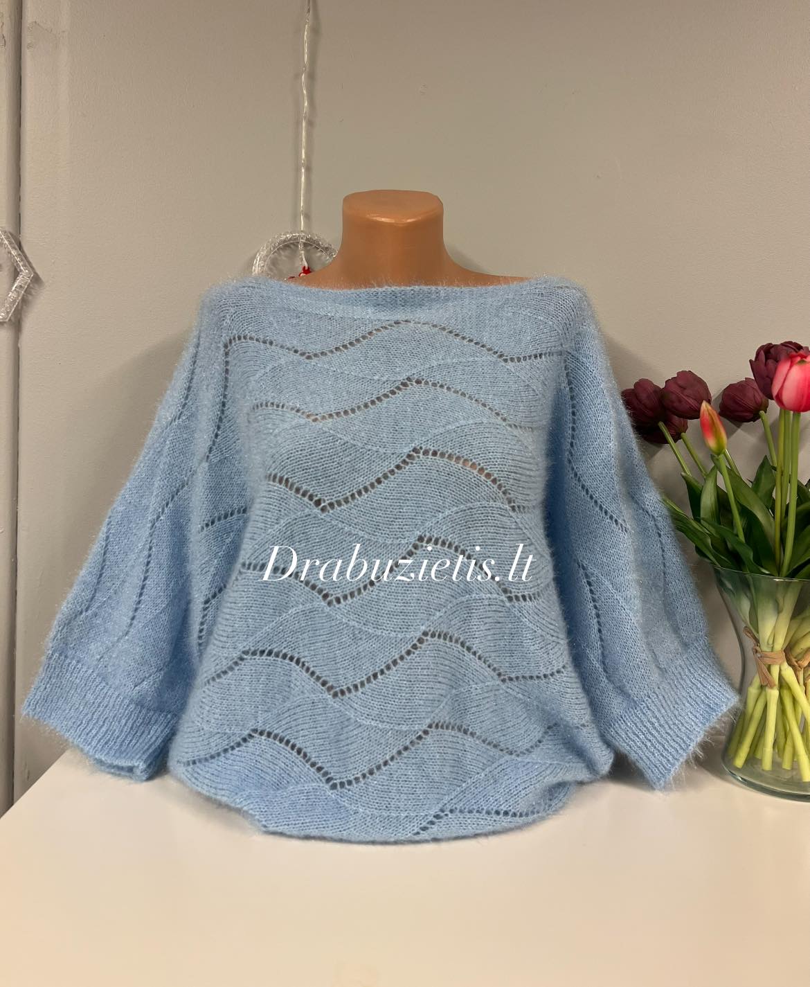 Žydras megztinis krūtinei iki 130cm