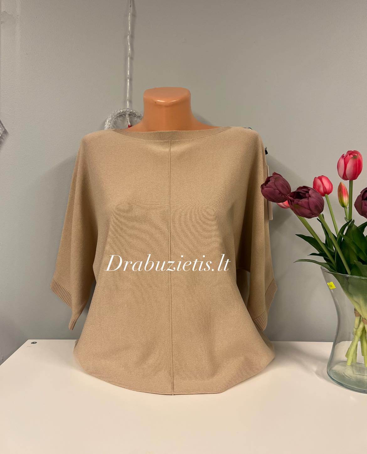 Smėlio spalvos megtinis XL/2XL krūtinei iki 124cm