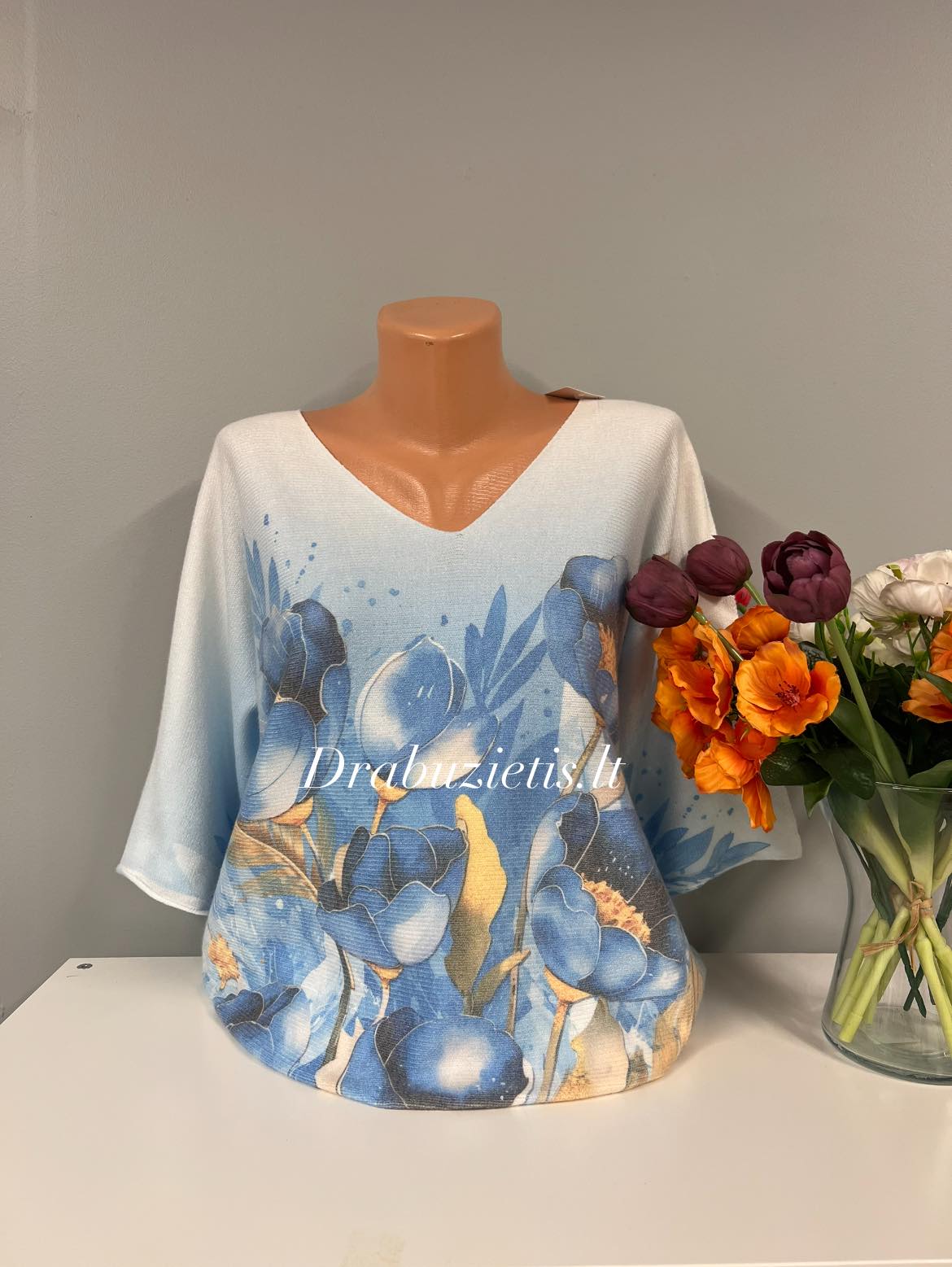 Melsva gėlėta palaidinė krūtinei iki 120cm